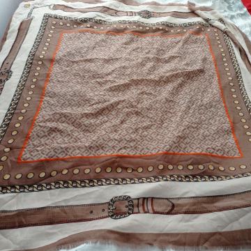 Liu jo nova marama sa etiketom novo