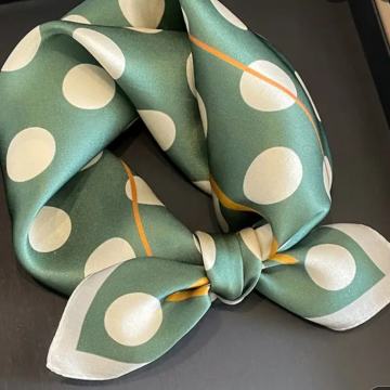 MINT ZELENA MARAMA NA TOČKICE - NOVO