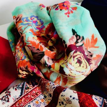 TIRKIZNO CVJETNA PROLJETNA MARAMA