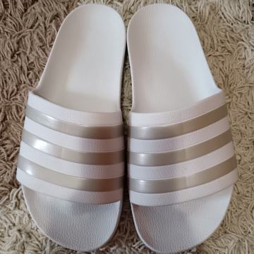 Adidas natikače br. 40