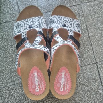 NOVO! Desigual natikače