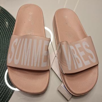 PAPUČE - NATIKAČE  BR. 36 - NOVO