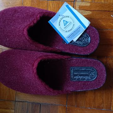 Prodajemo nove ženske papuče 37