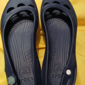 SLAPE-PAPUCE br.39-CROCS-NOVO
