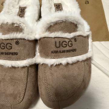 UGG papuce slape