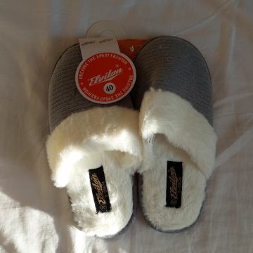 Zenske papuce broj 40 novo