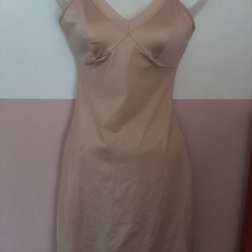 Novi ženski stezni kombine