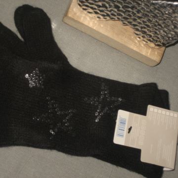 NOVE CRNE VUNENE TOPLE RUKAVICE VEL. UNI