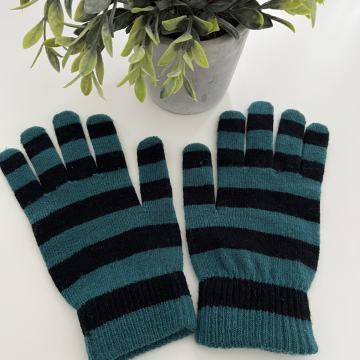 H&M rukavice + jedne na poklon