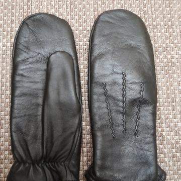 Nove kožne rukavice