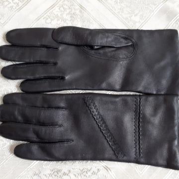 Kožne nove rukavice