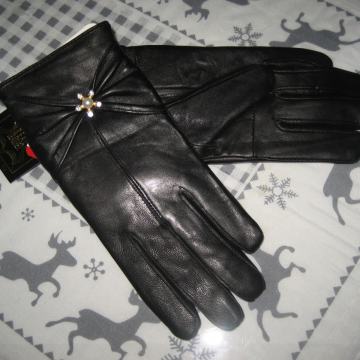 PRAVA KOŽA CRNE RUKAVICE VEL. S I VEL. L - NOVO S ETIKETOM