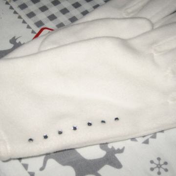 NOVE TOPLE  BIJELE RUKAVICE VEL. ONE SIZE- UNIVERZALNE