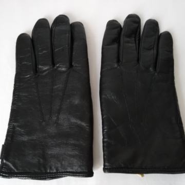 Ženske crne kožne rukavice