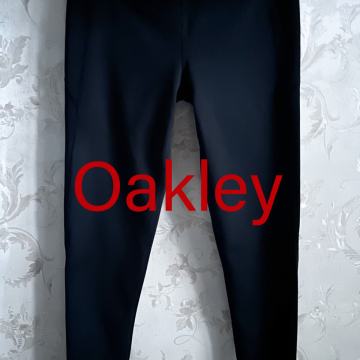 Oakley - M
