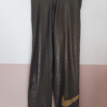 Nove ženske tajice Nike