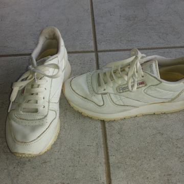 2+1 gratis! Očuvane Reebok kožne tenisice, original, br. 36