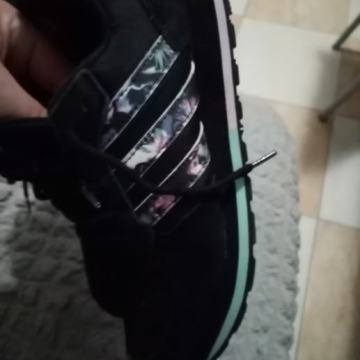 Adidas br.38 kvalitetne udobne tenisice očuvane