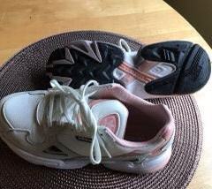 Adidas Falcon, NIJE FIKSNO