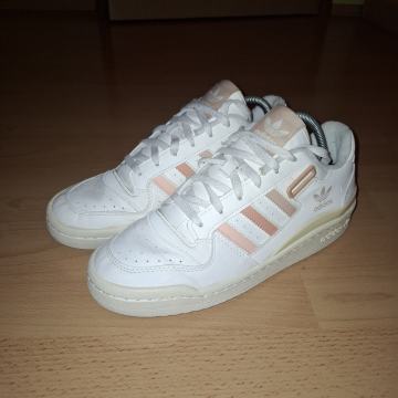 Adidas Forum bijele patike