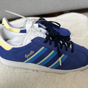 Adidas Gazelle Tenisice broj 38 2/3 brušena koža NOVO ORGINAL