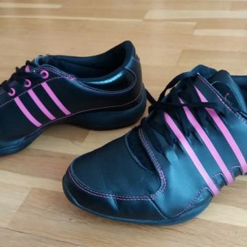 Adidas kozne tenisice br 38