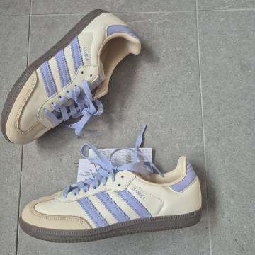 Adidas Samba
