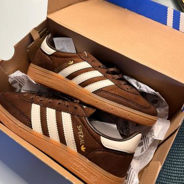 ADIDAS SMEĐE TENISICE br.37 NOVO