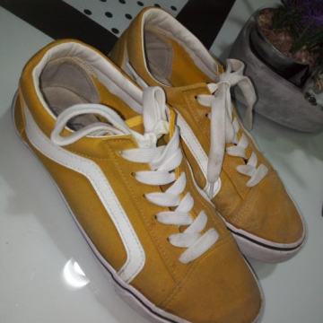 ŽUTE TENISICE BR.38