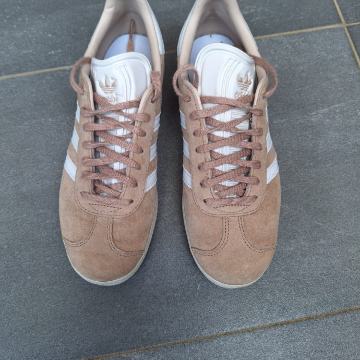 Adidas tenesice GAZELLE, br. 39 1/3