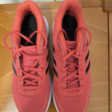 Nove Adidas tenisice 42, 5