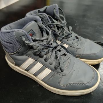 Adidas tenisice br. 38