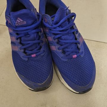 Adidas tenisice br.42