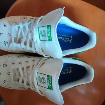 NOVO - Adidas  dizajnerske tenisice s potpisom