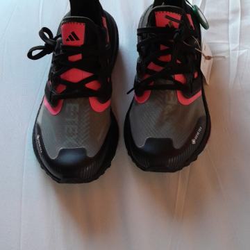 Adidas ultra boost light gore-texcore black lucid pink (ženske)