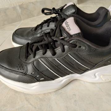 Adidas ženske kožne tenisice, vel 41 1/2