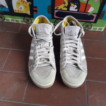 ADIDAS - ŽENSKE LAGANE KOŽNE TENISICE 38,5