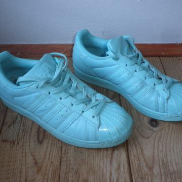 ADIDAS - ŽENSKE LAGANE KOŽNE TENISICE 40