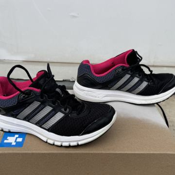 ADIDAS Zenske Tenisice vel.36,5