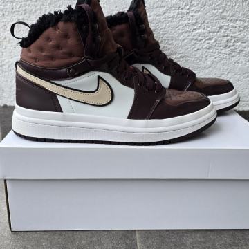 Air Jordan 1 Acclimate