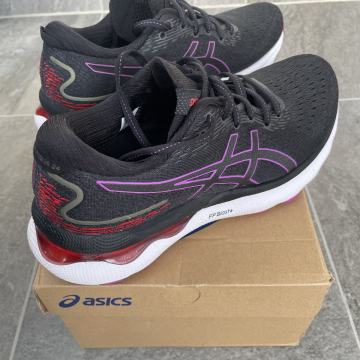 Asics GEL NIMBUS 24 tenisice za trčanje br. 38