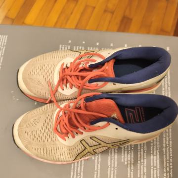 Asics patike za trčanje