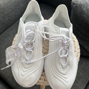 ADIDAS Tenisice  bijele broj 41 1/3 , NOVO ORGINAL