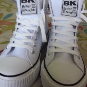 BK British Knights veličina 39 nove