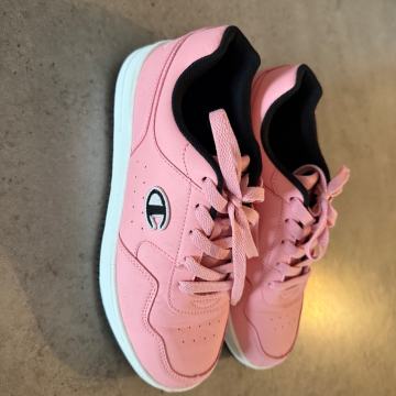 Champion tenisice br 39