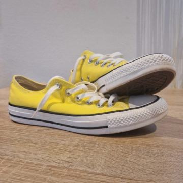 Converse starke žute