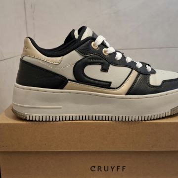 Cruyff ženske tenisice, br. 38