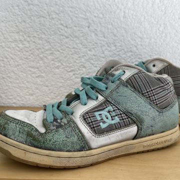 DC poluvisoke patike vl. 40 / RASPRODAJA