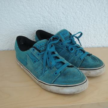 Dekline vl. 39 / RASPRODAJA