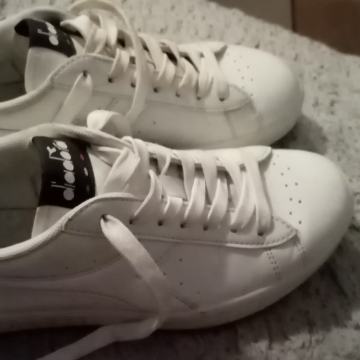 Diadora br.37 kožne kvalitetne udobne tenisice kao nove
